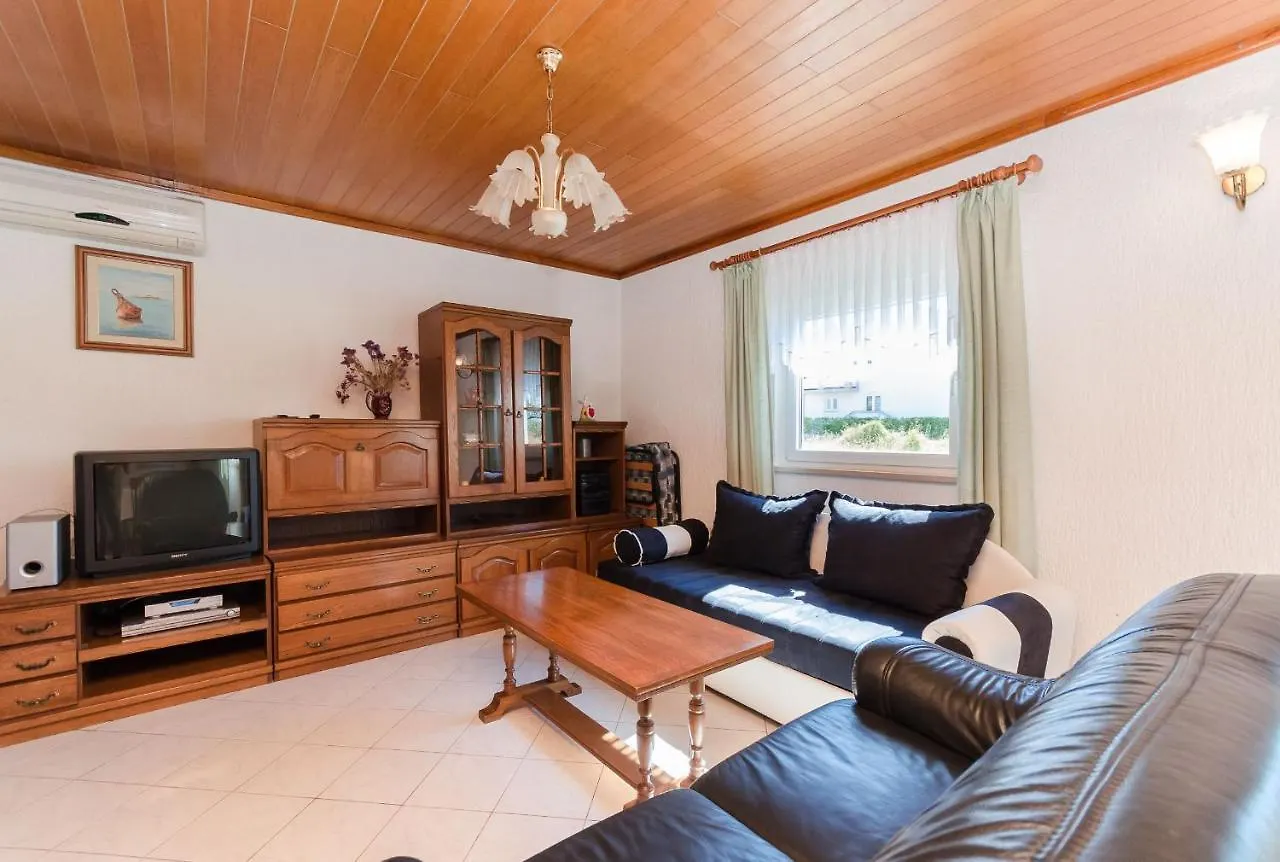 Apartments Biserka Barbat na Rabu 0*,  Croatia