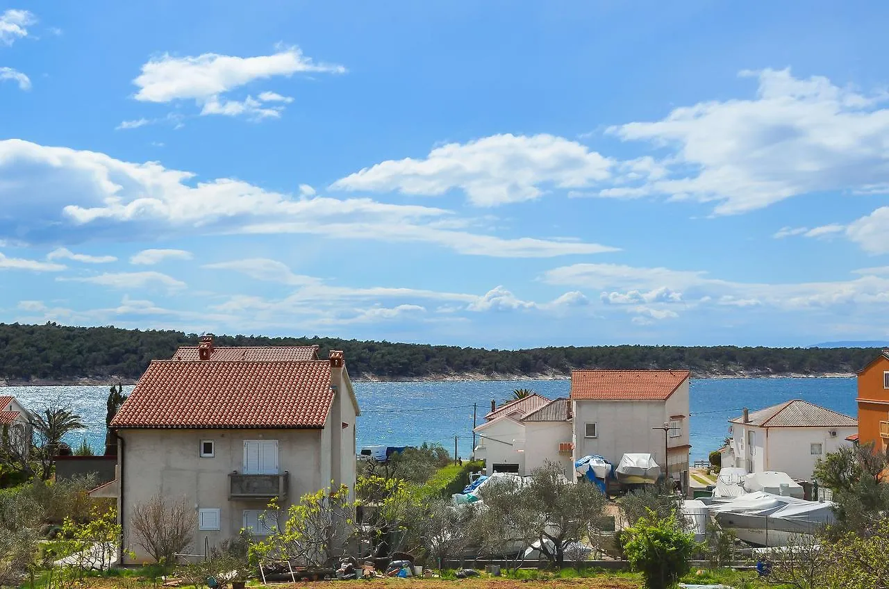 Apartments Biserka Barbat na Rabu