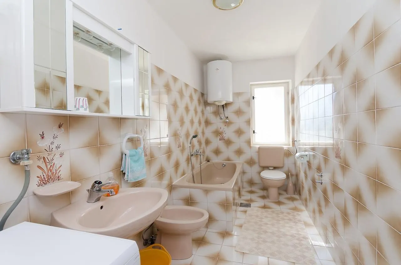 Apartments Biserka Barbat na Rabu
