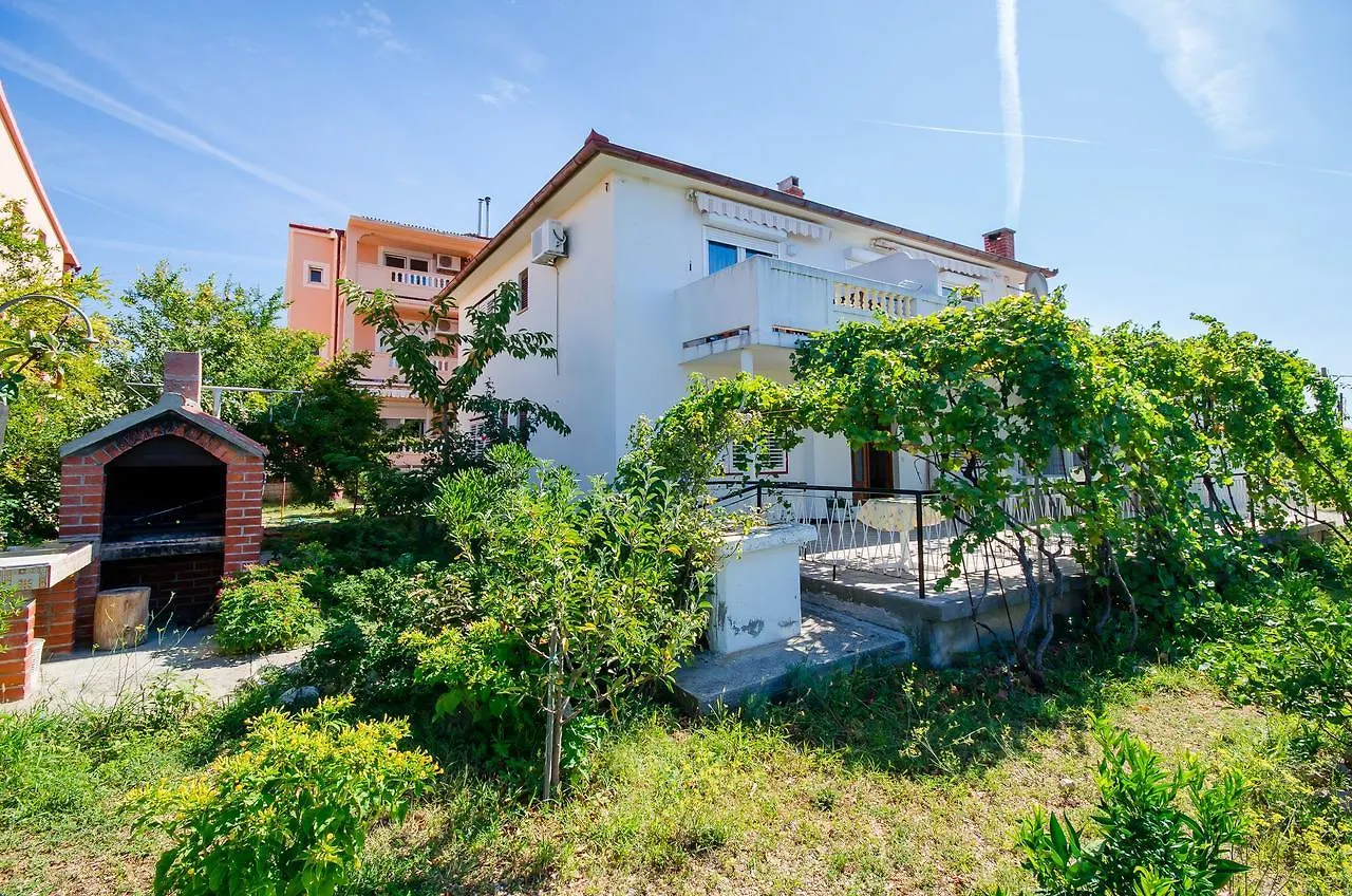 Apartments Biserka Barbat na Rabu